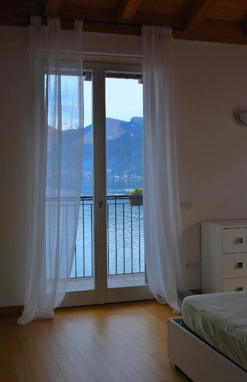 Apartamento Luxury Penthouse With Big Terrace Argegno Exterior foto