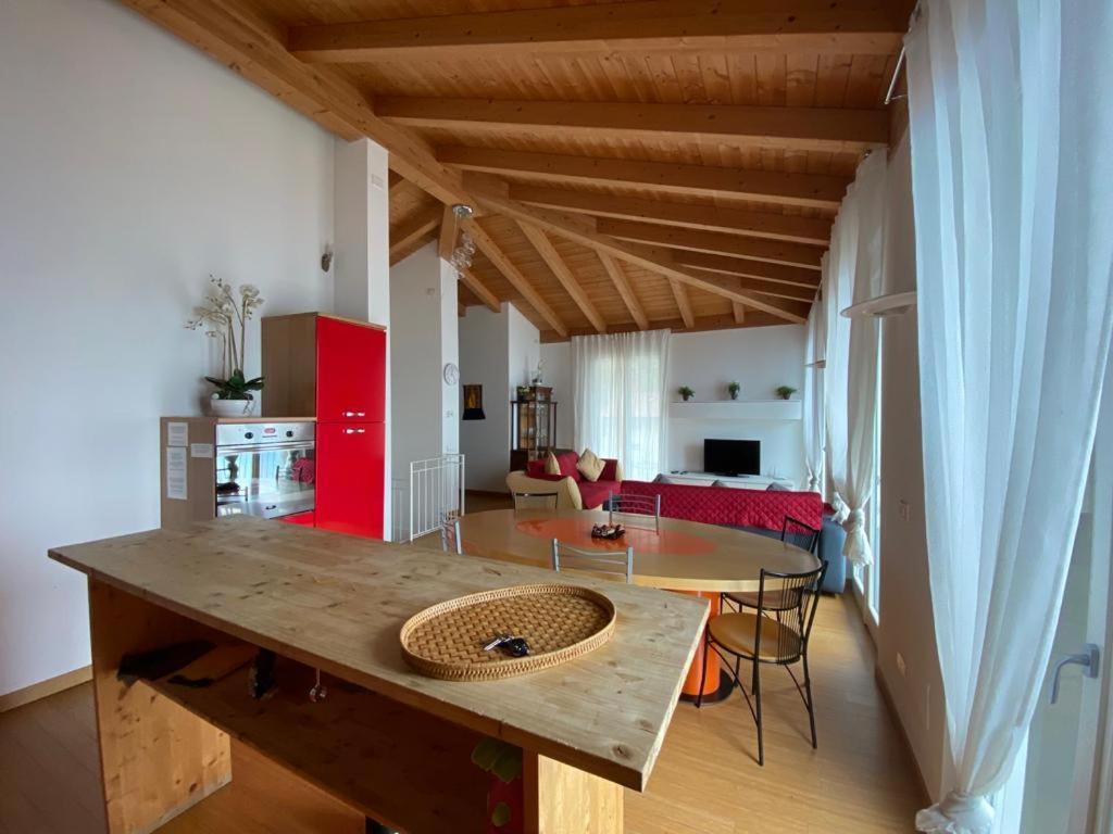 Apartamento Luxury Penthouse With Big Terrace Argegno Exterior foto