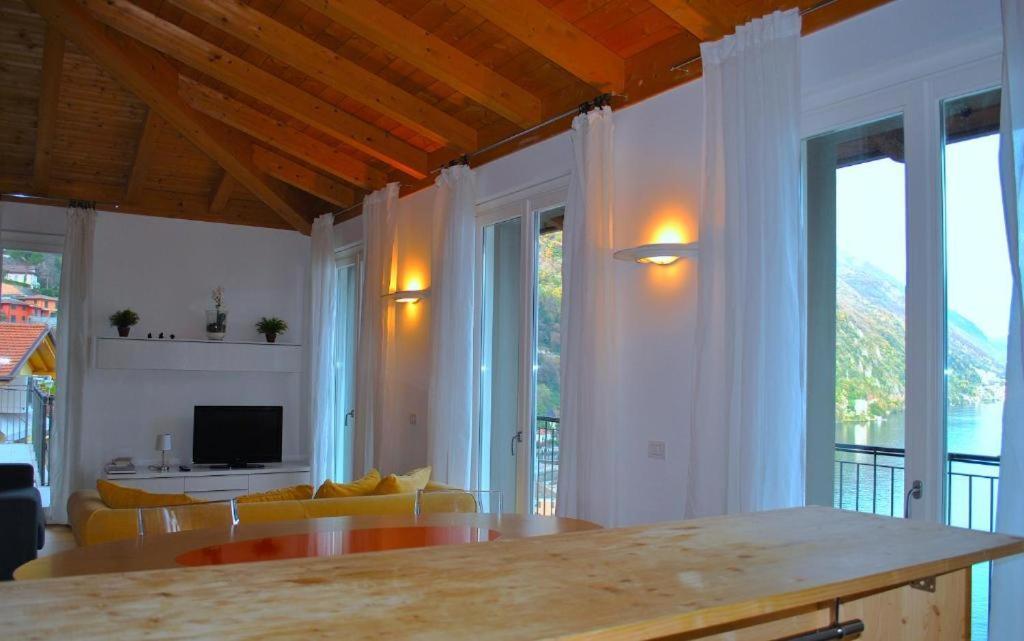 Apartamento Luxury Penthouse With Big Terrace Argegno Exterior foto