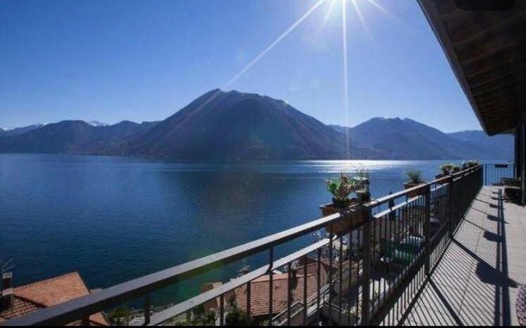 Apartamento Luxury Penthouse With Big Terrace Argegno Exterior foto